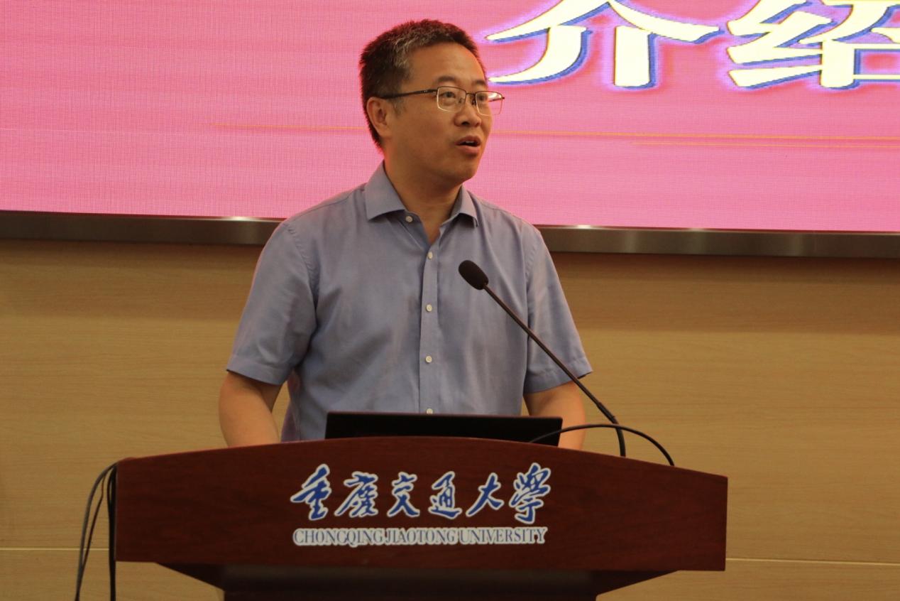 说明: 学院院长张铭致辞 郭晓彤摄