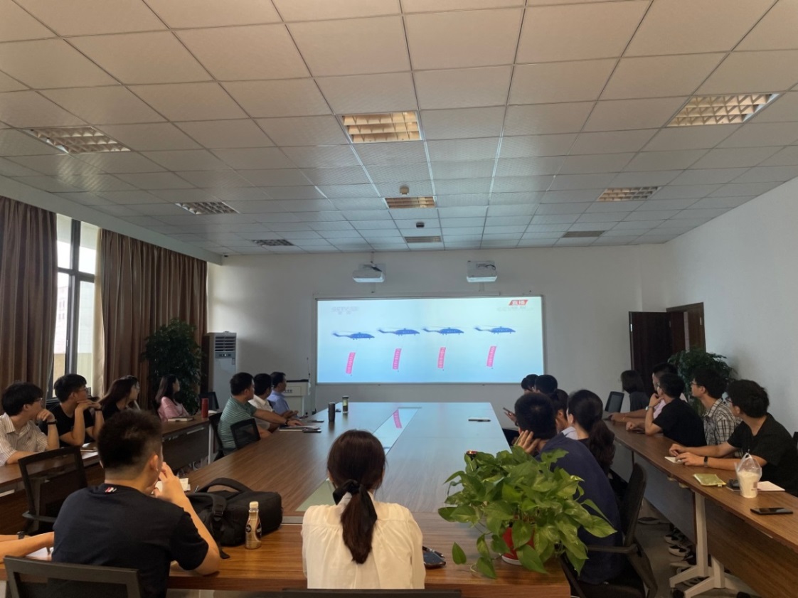 说明: E:\2021会议照片\71建党100周年\航空学院.jpg